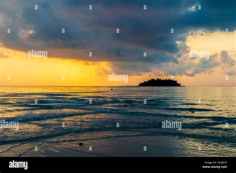 A beautiful sunset from the Long Set Beach, Koh Rong, Cambodia Stock ...