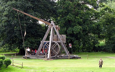 Demonstrating the Trebuchet © Martin Addison cc-by-sa/2.0 :: Geograph Britain and Ireland