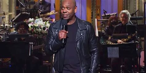 SNL: Dave Chappelle's Monologue Takes Aim at Kanye West, Donald Trump