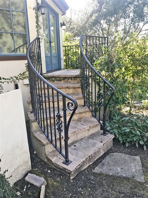 Exterior Decorative Stairway Wrought Iron Railing - Eagle Iron ...