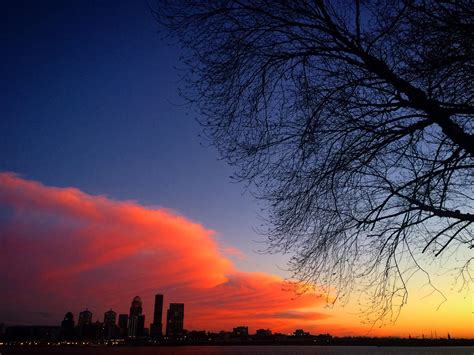 Louisville Skyline and tonight's sunset. : r/Louisville