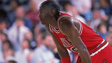 Michael Jordan gana más dinero con tenis que con el basquet – N+