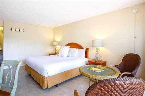 Hotel Rooms in Naples Florida | Naples Garden Inn