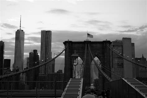 Brooklyn Bridge at dusk : r/CityPorn