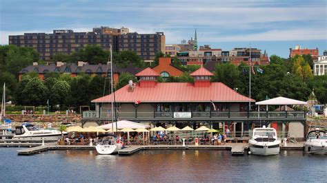 Burlington, Vermont: Tourism, University and Lake Attractions