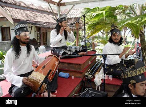 Playing traditional Malay music in Terengganu, Malaysia Stock Photo - Alamy