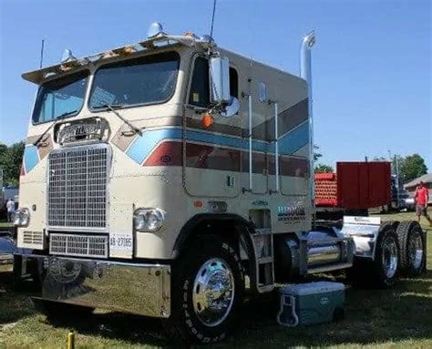 Freightliner Cabover Photo Collection That Will Knock Your Socks Off!