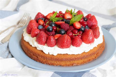 L'allée des desserts: Gâteau aux fruits rouges