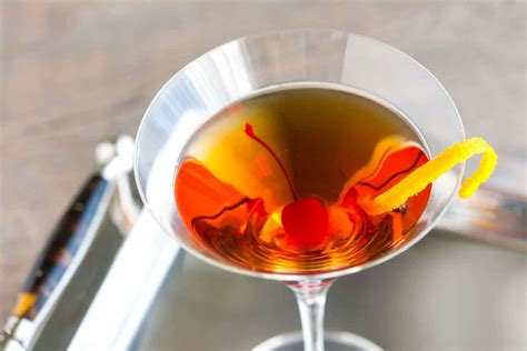 Classic Bourbon Manhattan Recipe - Amoize Daily