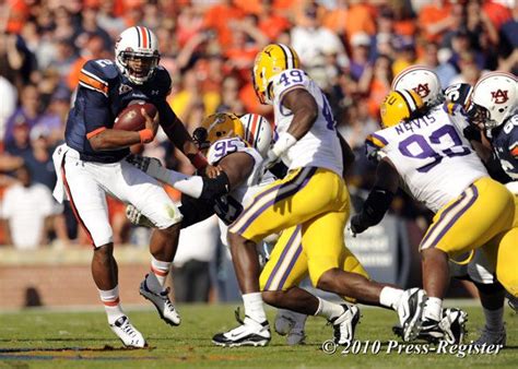 Auburn vs LSU(2010) | Auburn football, Lsu tigers football, Auburn tigers