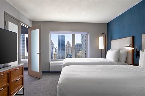 Courtyard by Marriott Chicago Downtown/River North