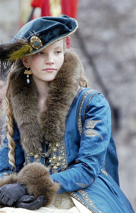 starrylites | Tudor costumes, Medieval clothing, Renaissance fashion