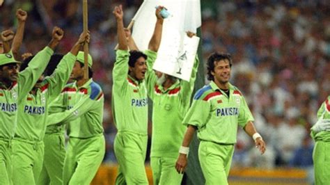 'At one point Imran Khan had given up': Aamer Sohail reveals who made ...