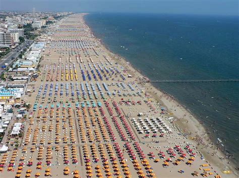 Parasols. Rimini Beach, Italy. : oddlysatisfying