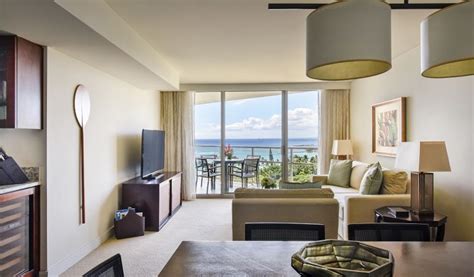 Extraordinary Hotel Suites in Waikiki | Unparalleled Luxury