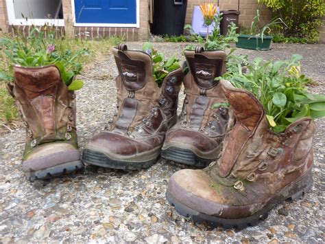 Hiking boot plant pots | My boots aren't the first ones to b… | Flickr