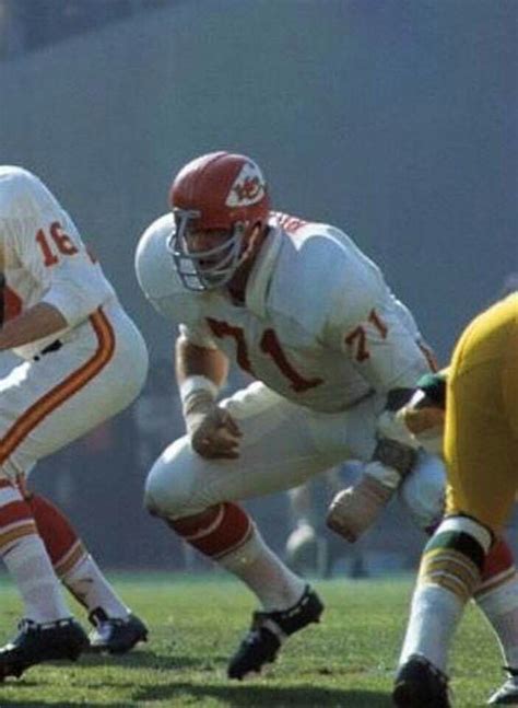 Kansas City Chiefs Left Guard Ed Budde | Kansas city chiefs football, American football league ...