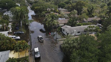 Hundreds are in emergency shelters after 2 feet of rain trigger ...