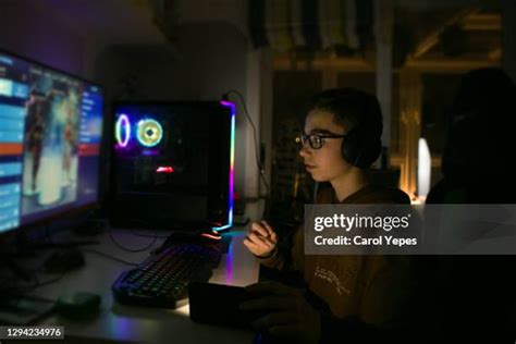 5,461 Boys Playing Computer Games Stock Photos, High-Res Pictures, and ...