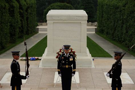 At Tomb of the Unknowns, a ritual of remembrance - The Washington Post