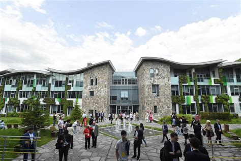 UWC Dilijan Hosting Virtual Open Days