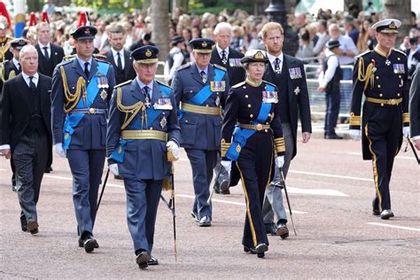 Princess Anne Wears Military Uniform at Queen Elizabeth’s Procession ...