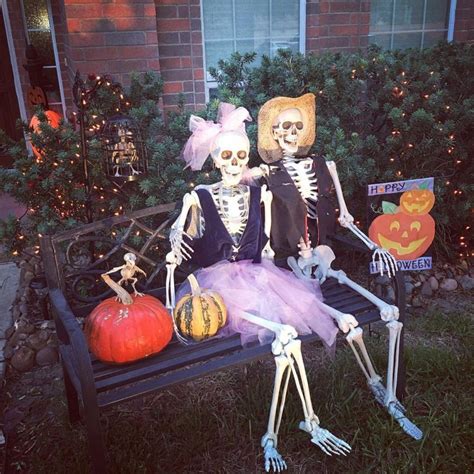 60+ Skeleton Halloween Decoration Ideas for Outdoors