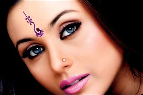 6 Bindi Designs You Must Try This Year - Indian Bindi Designs