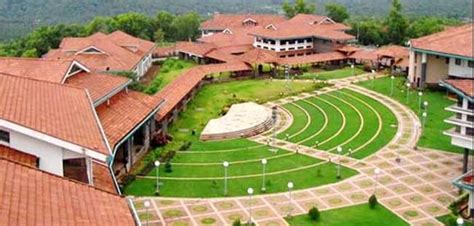 IIM Kozhikode Infrastructure: Campus, Hostel & Other Facilities