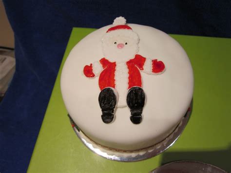 Small Christmas Cakes - CakeCentral.com