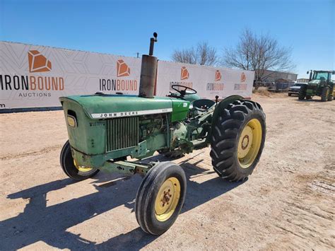 SOLD - 1970 John Deere 820 Tractors with 74 HP | Tractor Zoom