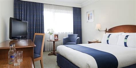 Holiday Inn Farnborough $121 ($̶1̶2̶8̶) - UPDATED 2018 Prices & Hotel Reviews - England ...