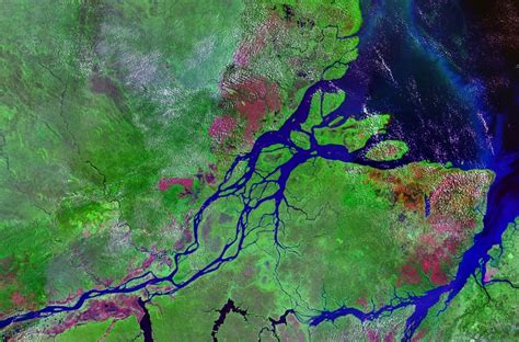 Satellite image of the mouths of the Amazon River in Brazil - Full size | Gifex