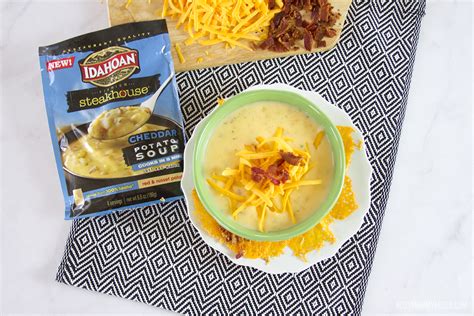 Easy Cheesy Crackers with Idahoan Premium Steakhouse Soup