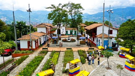 Pueblito Paisa | Cerro Nutibara. Medellín. | César Gómez | Flickr