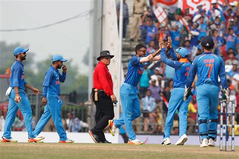 Axar Patel celebrates after dismissing David Warner for 53 ...