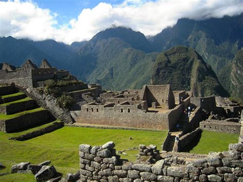 LEYENDAS Y TRADICIONES: MACHU PICCHU, SANTUARIO ESPIRITUAL DE LOS INCAS