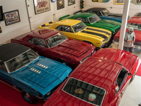 A look at Reggie Jackson's garage