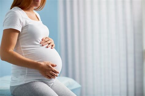 Causes of Leukocytes in the Urine During Pregnancy | Livestrong.com