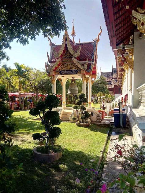 Wat Phra Singh - Easy Day - Thailand Tours