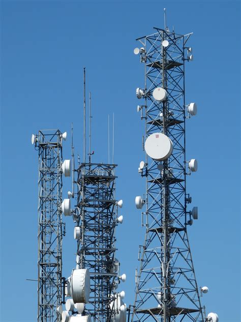 Images Gratuites : La technologie, antenne, la tour, mât, la communication, Asie, bleu, la télé ...