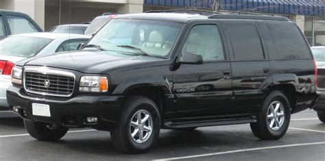 2000 Cadillac Escalade Base - 4dr SUV 5.7L V8 4x4 auto