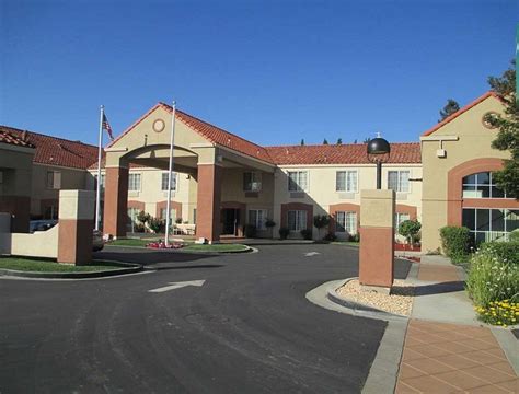 BEST WESTERN BRENTWOOD INN $159 ($̶1̶7̶4̶) - Updated 2024 Prices ...