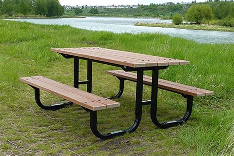 Series BR Picnic Tables | Custom Park & Leisure