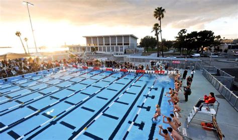 Belmont Pool, Long Beach, CA - California Beaches