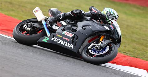 Video: Building The 2020 Honda Fireblade SP British Superbike, P2 ...