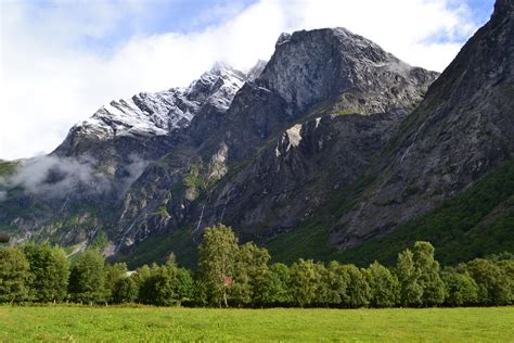 Mountains of Møre og Romsdal, Norway [OC] [4608x3072] : r/EarthPorn