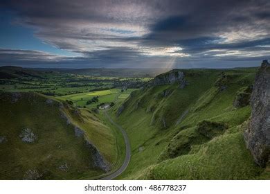 Winnats Pass Sunrise Stock Photo 486778237 | Shutterstock