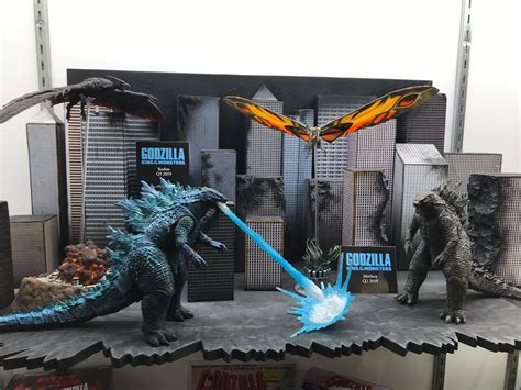 Godzilla: King Of The Monsters 2019 / Godzilla King Of The Monsters ...