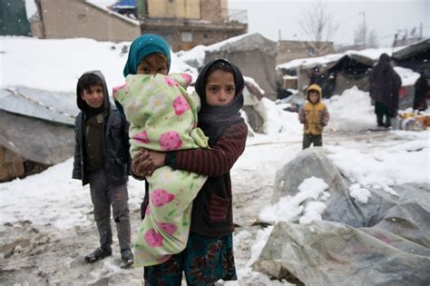 Snow fall brings severe risk to displaced Afghans - Afghanistan | ReliefWeb